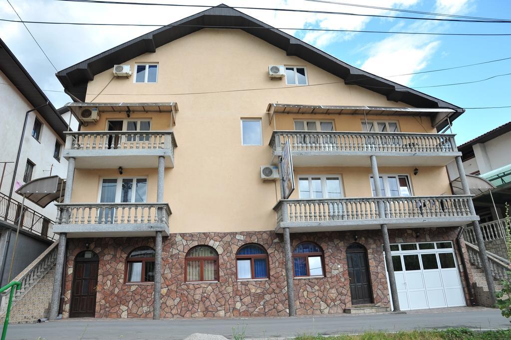 Guesthouse Prenociste Faraon Плевля Екстериор снимка